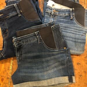 Maternity lot. 2 pair of jeans 1 pair of shorts.